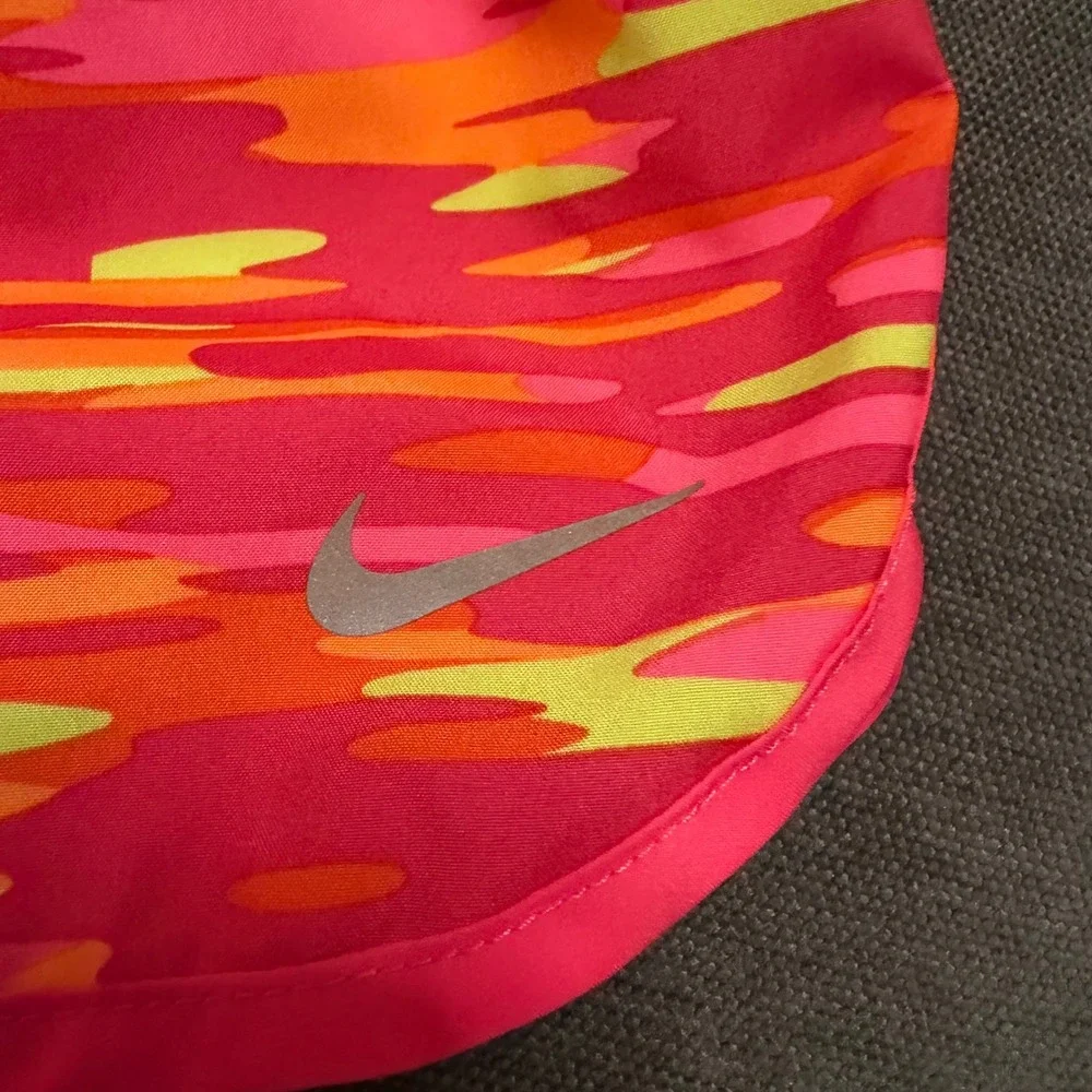 Nike Dri-FIT Kids Pink Orange Abstract Print Running Shorts Size Medium M